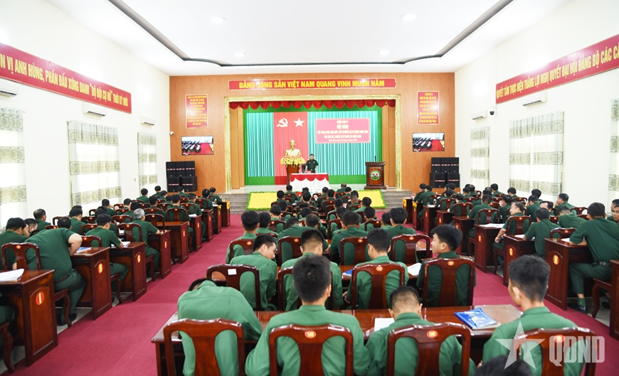 Lữ đoàn Tăng thiết giáp 26 (Quân khu 7) phát huy dân chủ, xây dựng đơn vị vững mạnh toàn diện